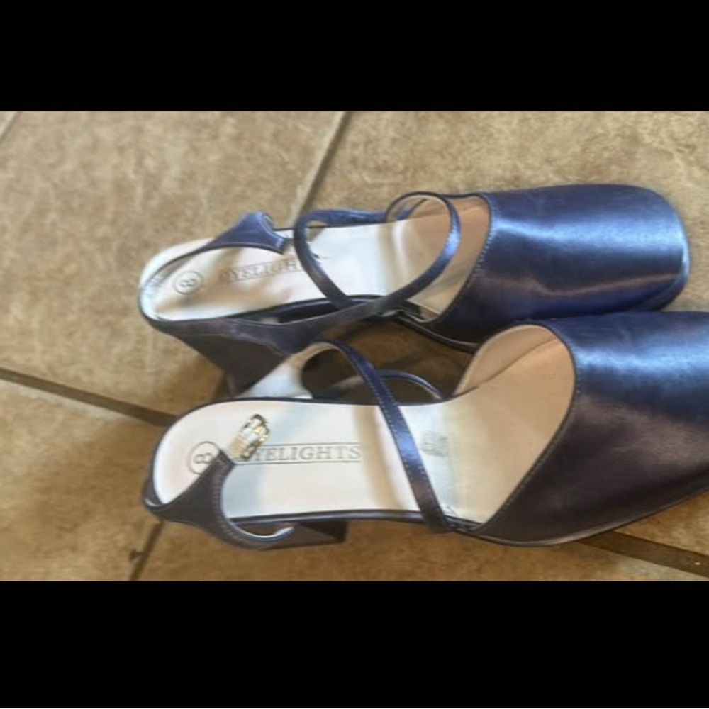 Elegant Blue Women's Heels - Picture 2 of 3